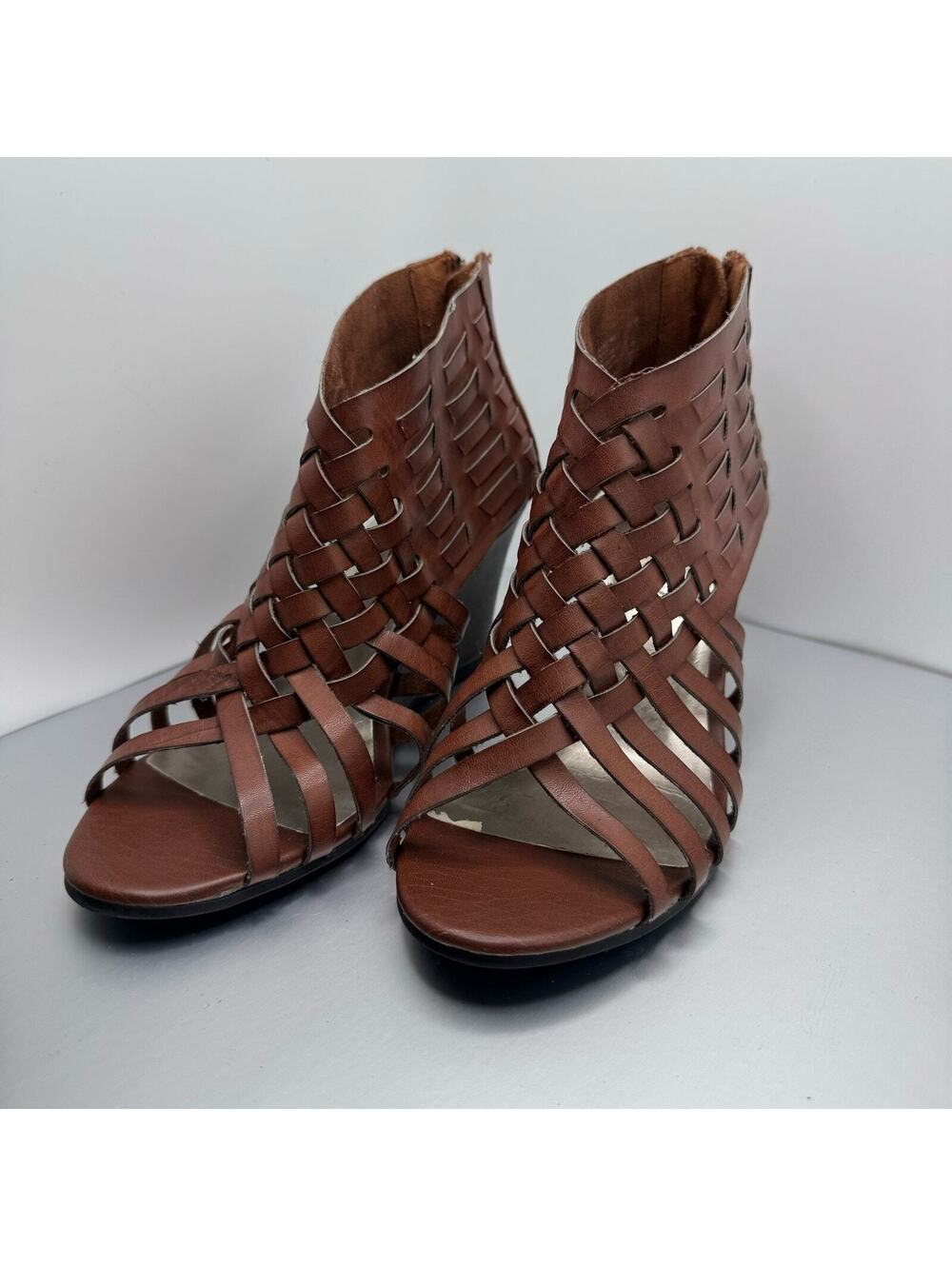 American Eagle Women’s Wedge Sandals Brown Size 6